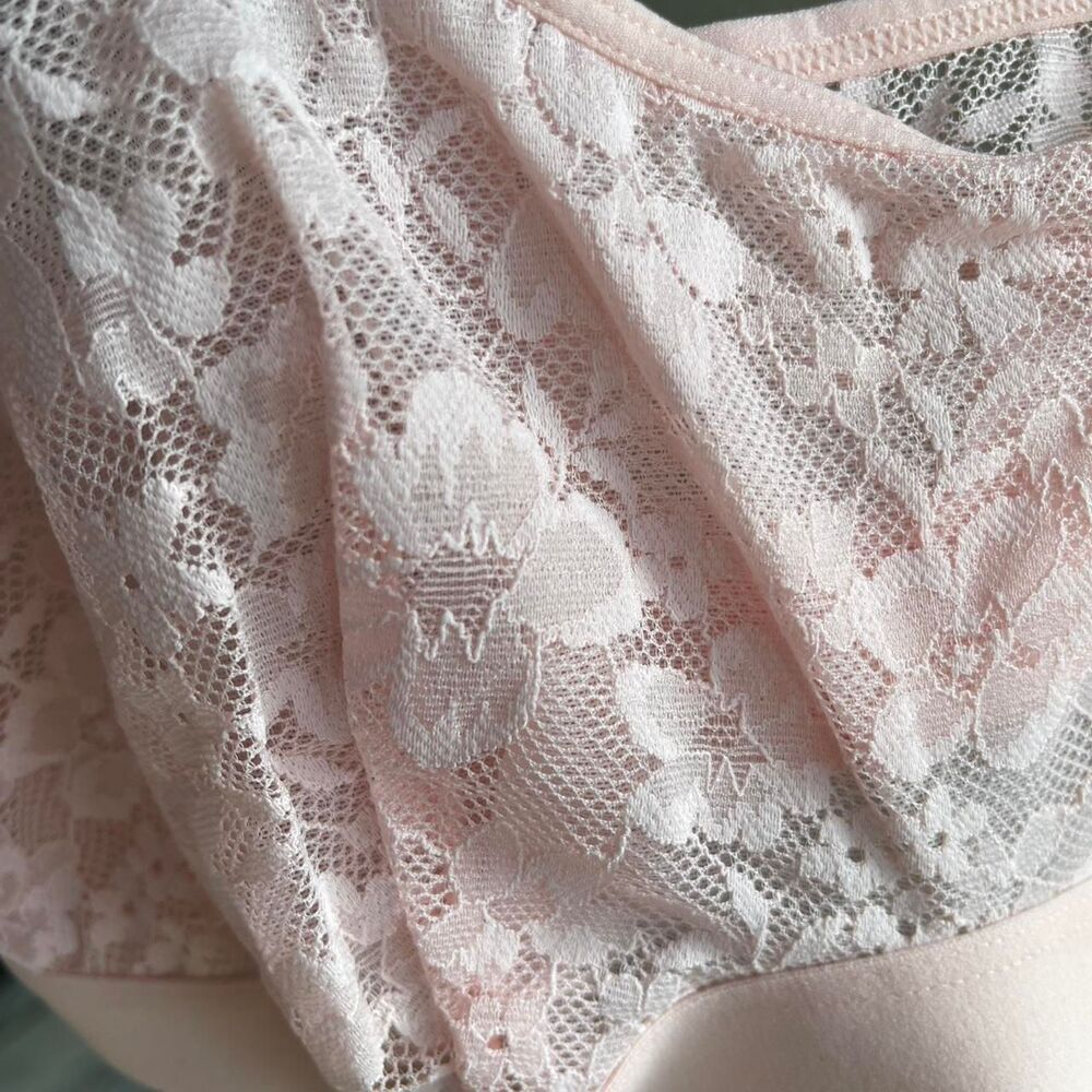 Auden women’s Pink lace bralette - Picture 4 of 5